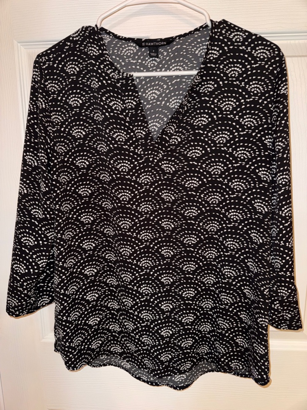 41 Hawthorn Black & White Scallop Dot V-Neck Tunic